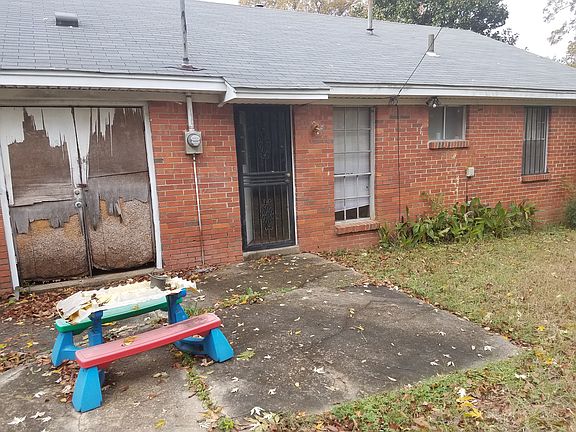 3rd image of 3786 Southland St