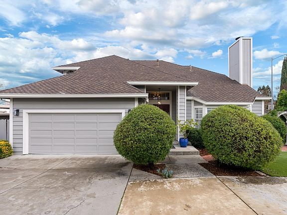 3rd image of 7667 Echo Hill Ct