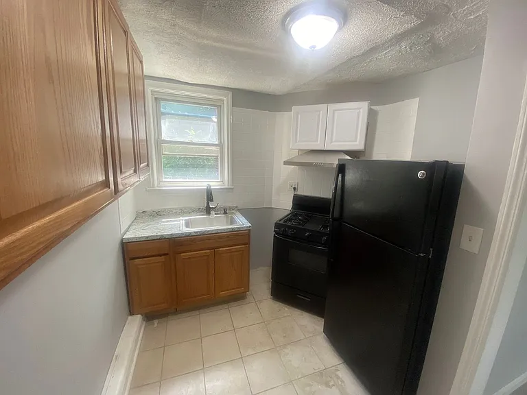 3625 Everett St #3 — Photo 7