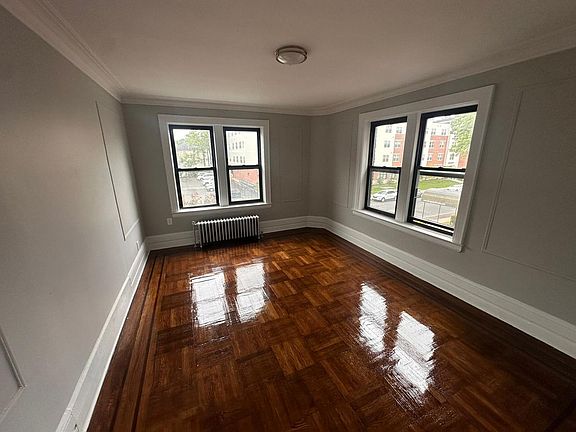 4th image of 147 Halsted St APT 203