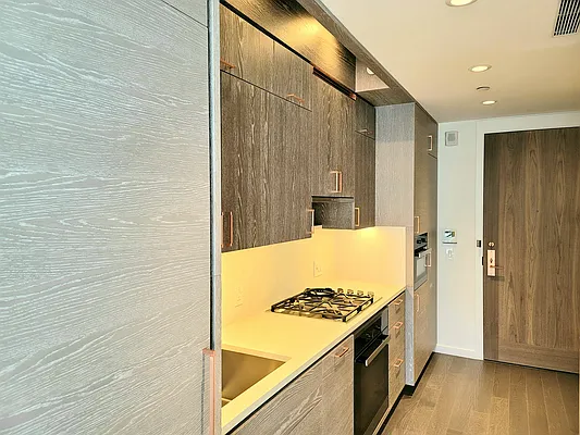 Rented by BARNES New York | media 38