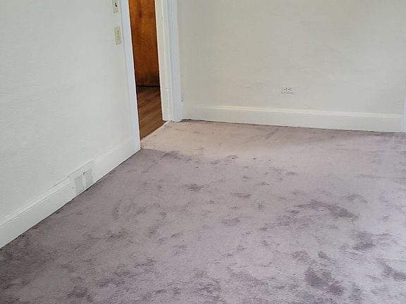 5th image of 345 E Oakland St