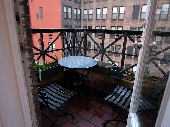 2nd image of 220 Madison Ave APT 14R