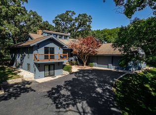 7707 N Valley Hill Rd, Woodstock, IL 60098