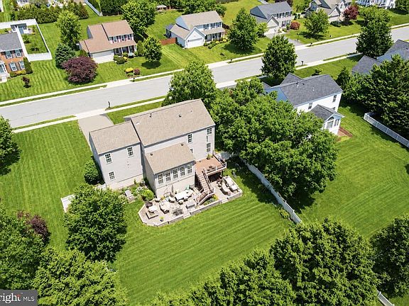 2nd image of 383 El Vista Dr