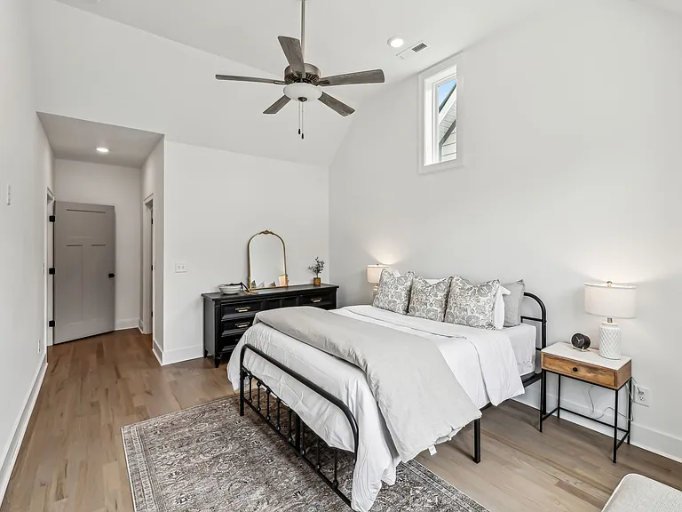 2111 Chadwell Retreat Dr — Photo 17