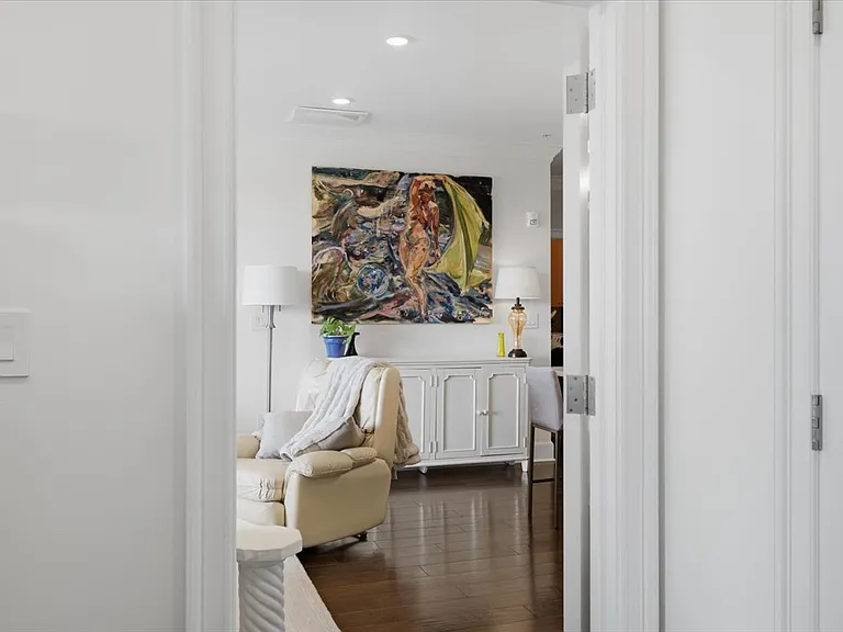 116 West Ave — Photo 15