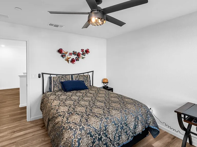 4583 Butterfly Ridge Dr — Photo 28