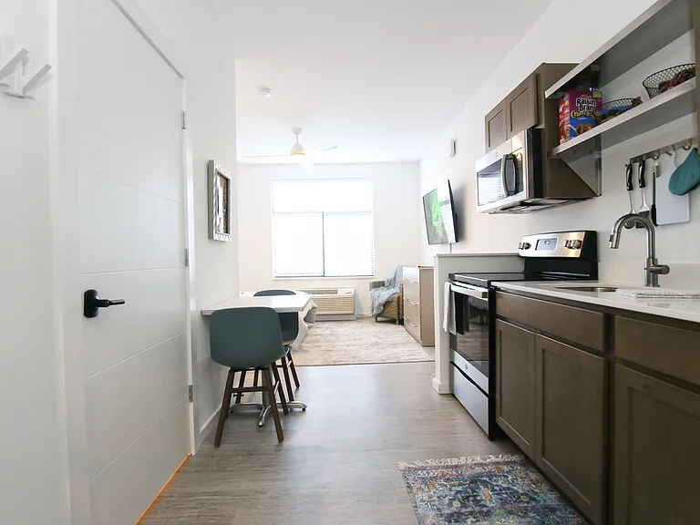 Studios180 Short/Long Term Leases — Photo 32
