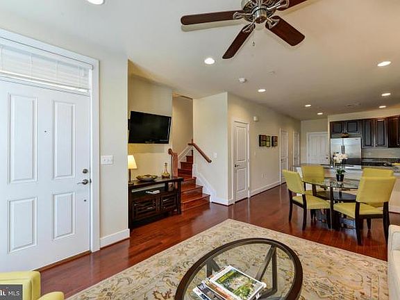 3rd image of 2310 Potomac Ave #298