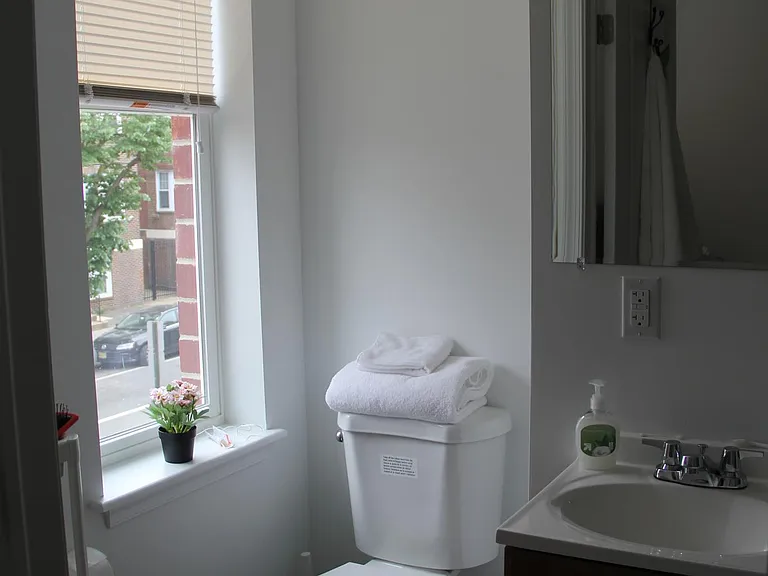 3607 Spring Garden St #4 — Photo 5