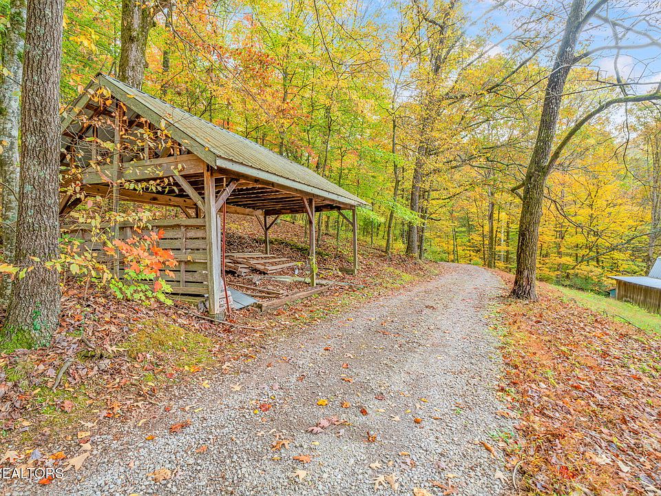 52nd image of 205 Tobby Hollow Ln