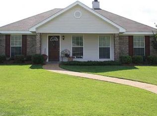 261 Sunchase Dr, Brandon, MS 39042