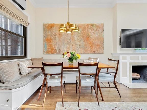 3rd image of 255 W 95th St APT 6B