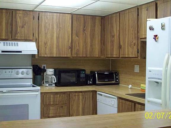 5th image of 230 Lakeview Dr APT 110