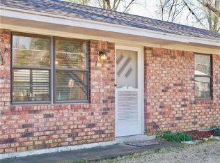 120 E Nevada St, Van, TX 75790