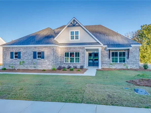 2816 Rainmaker Run Dr, Auburn, AL 36832