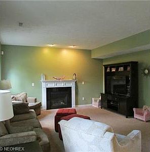 5th image of 4227 Butterfly Cir