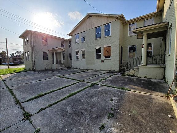 5th image of 2416-18 Dante St