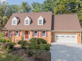 6102 Albemarle Ln, Blacksburg, VA 24060
