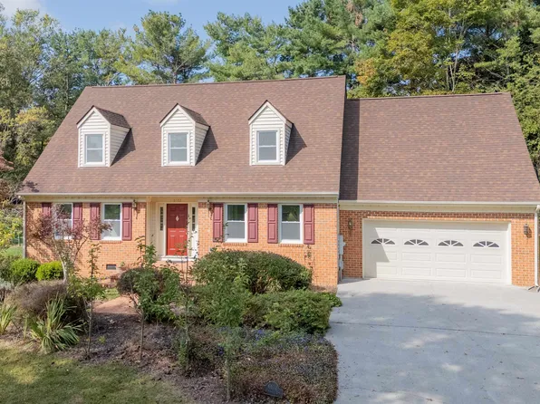 6102 Albemarle Ln, Blacksburg, VA 24060