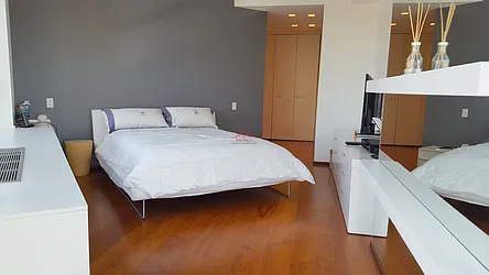 Rented by Rossi Living