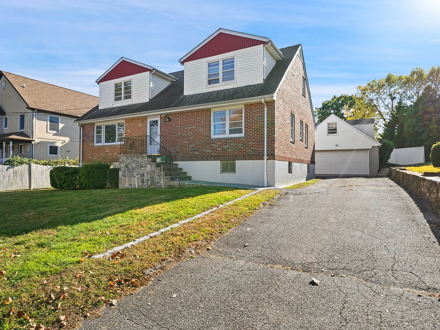 3 bed, 1373 sqft, $4,850 — Photo 3