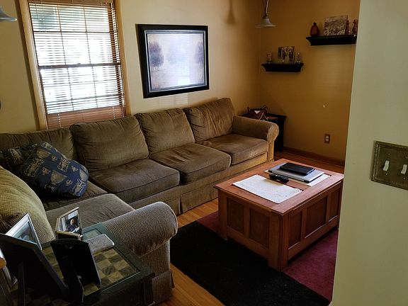 3rd image of 513 Central Ave