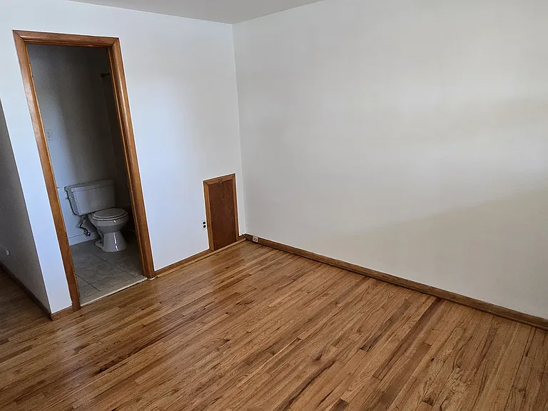 1385 Nottingham Way #6 — Photo 7