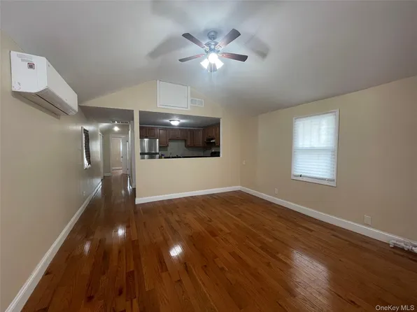 1101 Harding Park, Bronx, NY 10473