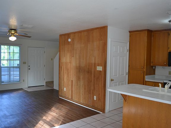 5th image of 4797 Leah Ct