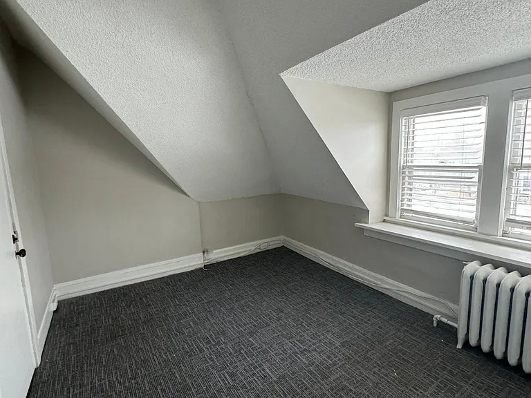 2201 Bryant Ave S #15 — Photo 13
