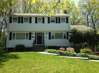 27 Hampshire Rd, Peabody, MA 01960