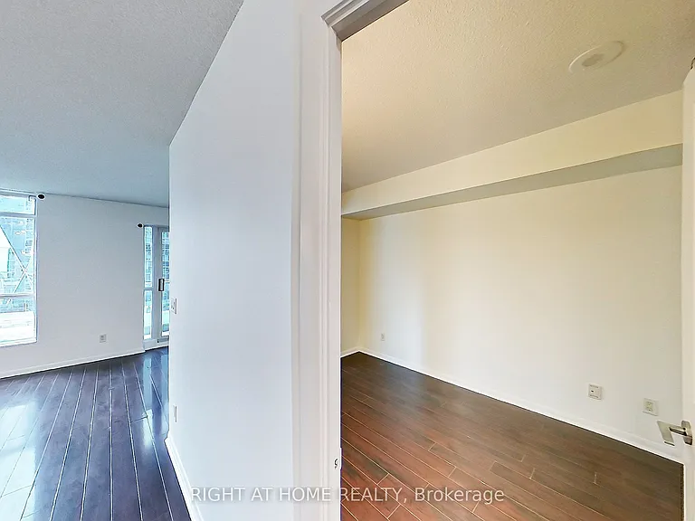 18 Yonge St #1813 — Photo 13