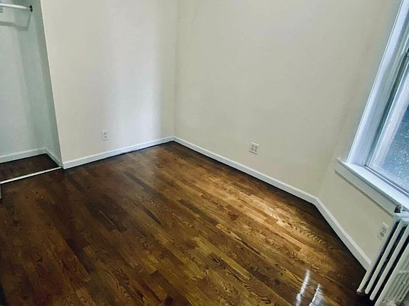 3rd image of 114 E 1st St APT 14