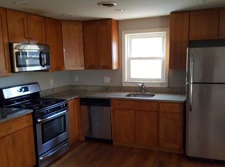185 Bussey St APT 3, Dedham, MA 02026