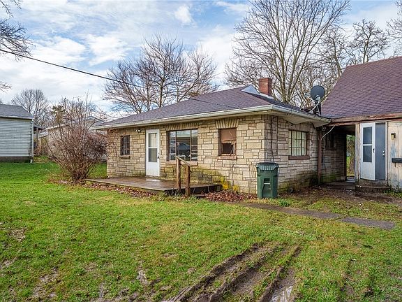 3rd image of 5839 Shaker Rd