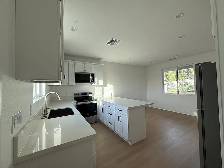 11684 Park Center Dr #A — Photo 6