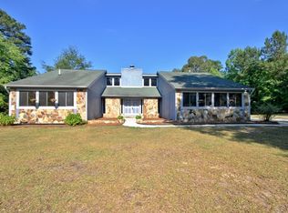 907 Antioch Rd, Fayetteville, GA 30215