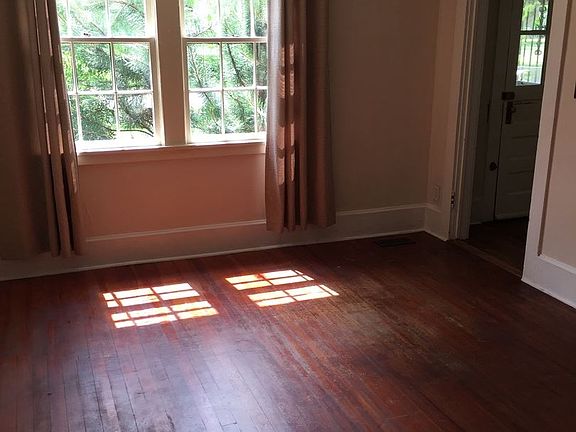 4th image of 266 Hammond Ave
