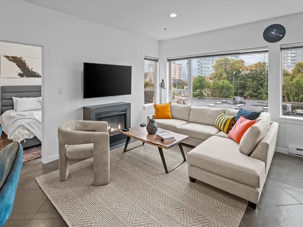 848 Mason St #401, Victoria, BC V8W 0A2