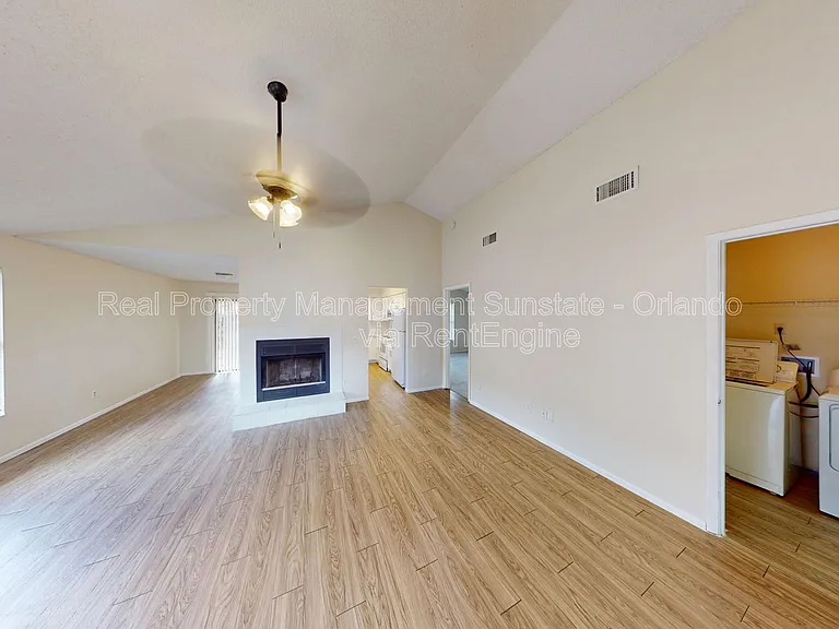 10025 Creekwater Blvd — Photo 4