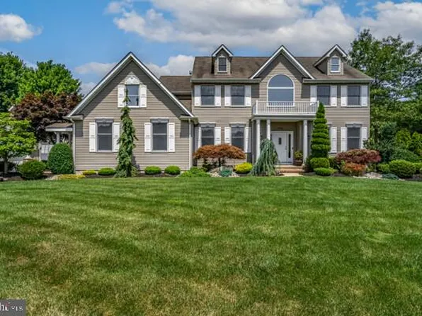 1856 Hidden Brook Ct, Toms River, NJ 08753