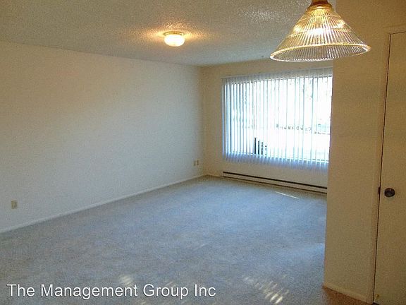 4th image of 204 SE 157th Ave