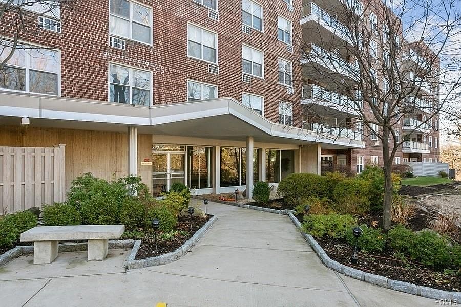 1st image of 222 Martling Ave APT 6M