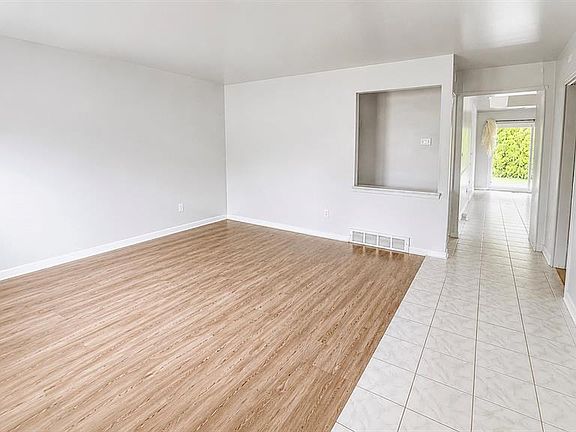 3rd image of 2253 Bernice Ave