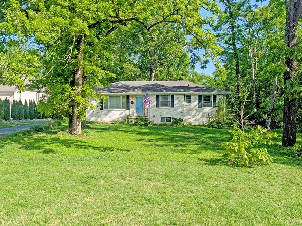 6808 Fleetwood Dr, Nashville, TN 37205