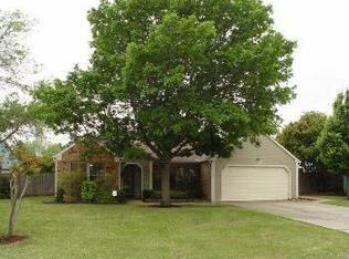 814 Heather Wood Dr, Grapevine, TX 76051