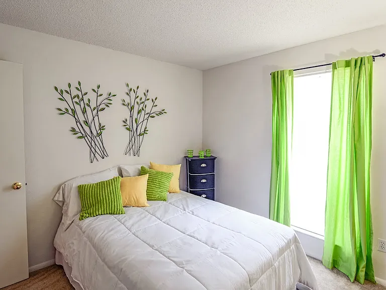 Whispering Lake Apartments — Photo 18