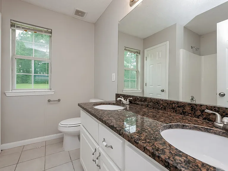 101 Floresta Dr — Photo 10